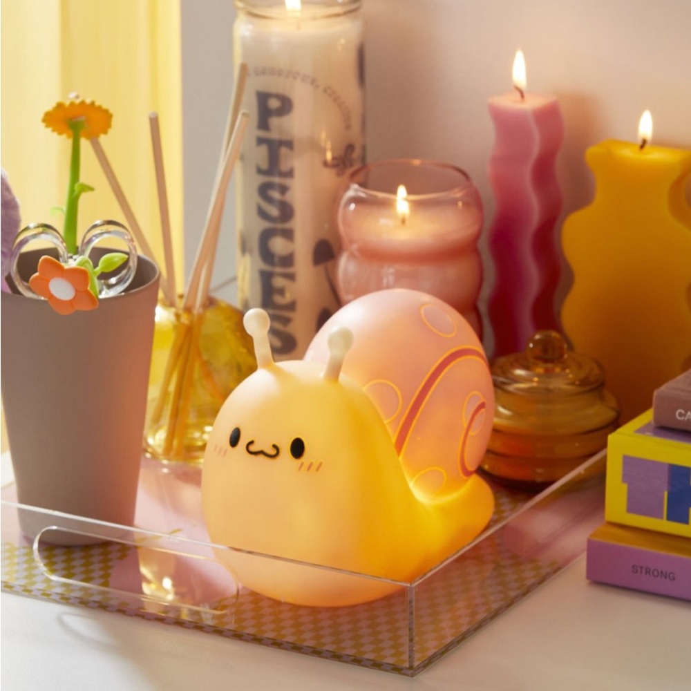UO Smoko Kargo Snail Ambient Light